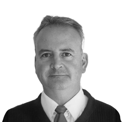 Dress shirt, Forehead, Hair, Head, Chin, Eyebrow, Eye, Jaw, Neck, Sleeve