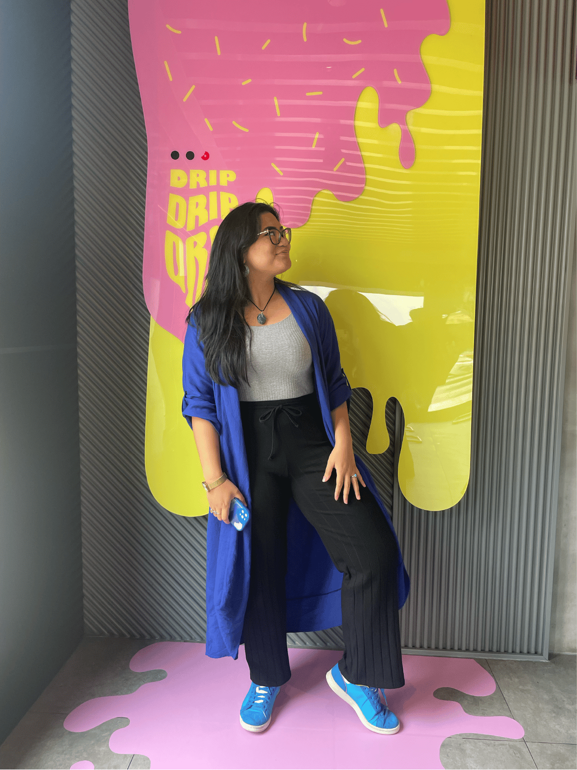 Fashion design, Purple, Sleeve, Textile, Standing, Pink, Fun, Magenta