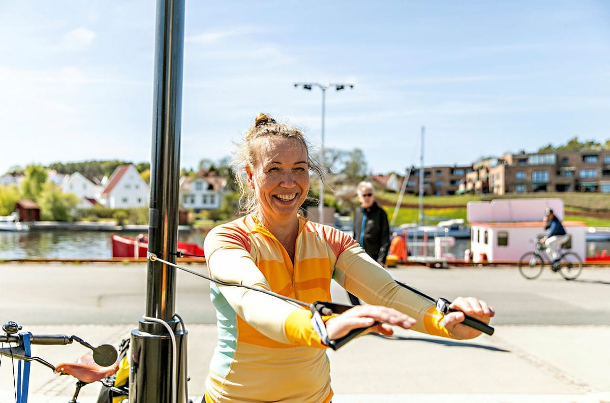 Bicycle handlebar, Smile, Sky, Vehicle, Yellow, Wheel, Leisure