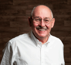 Vision Care, Eyewear, Smile, Chin, Cheek, Head, Eyebrow, Glasses, Forehead, Sleeve