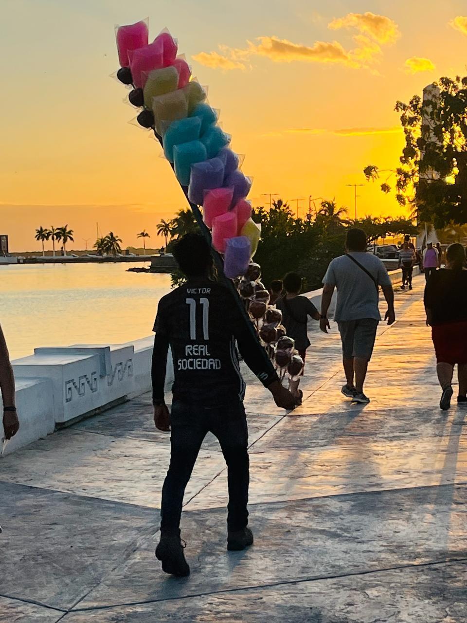 Sky, Cloud, Balloon, Happy, Gesture, Travel