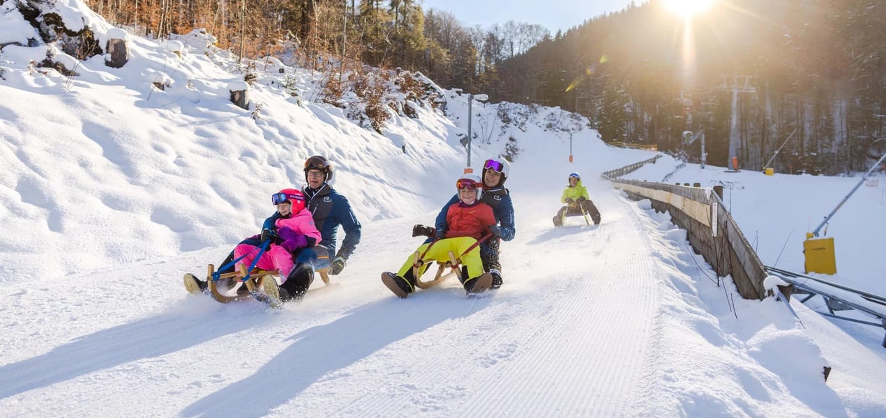 Winter sport, Outdoor recreation, Glacial landform, Snow, Mountain, Vehicle, Slope, Sky, Tree