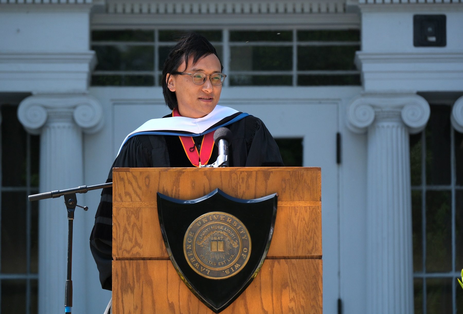 Academic dress, Microphone, Podium, Sleeve, Scholar, Graduation, Lectern, Hat, Mortarboard