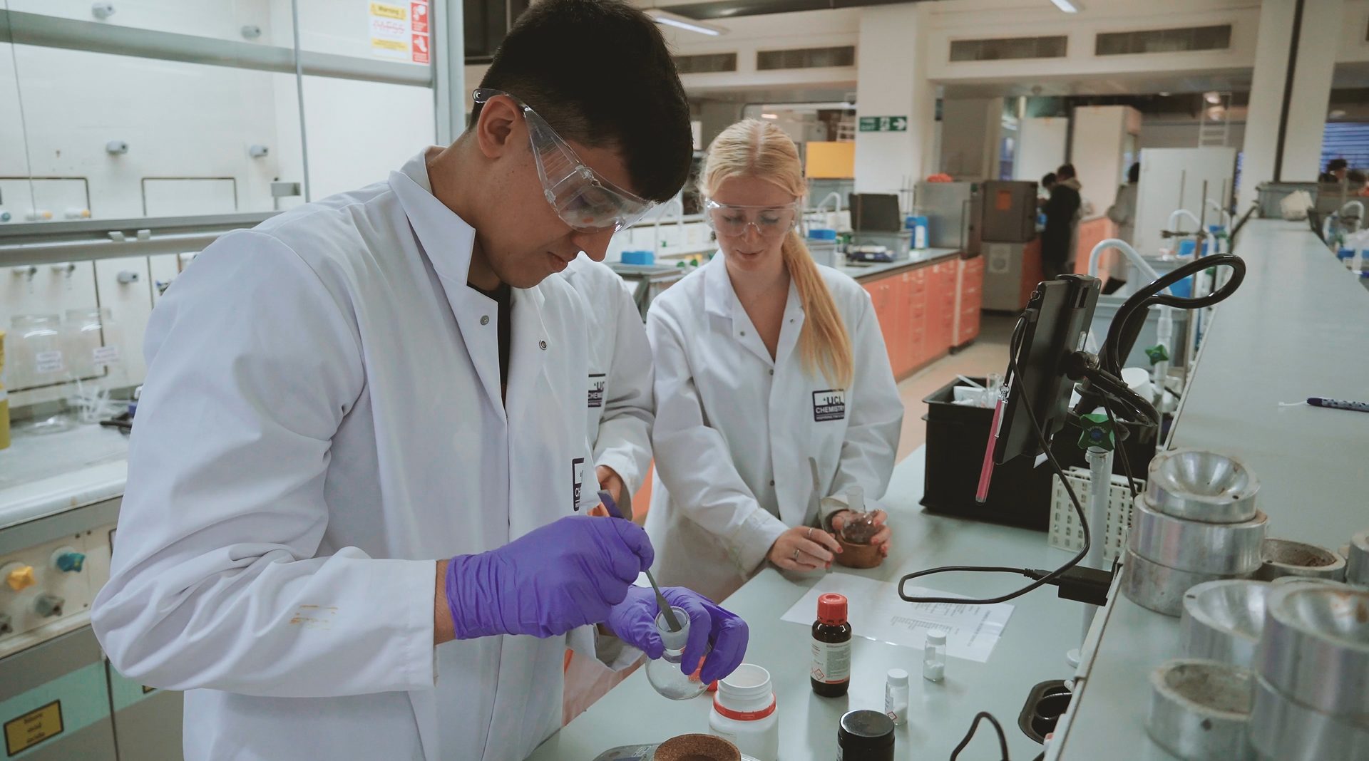 White coat, Laboratory equipment, Chemical engineer, Scientist, Chemist, Research, Chemistry, Uniform, Researcher
