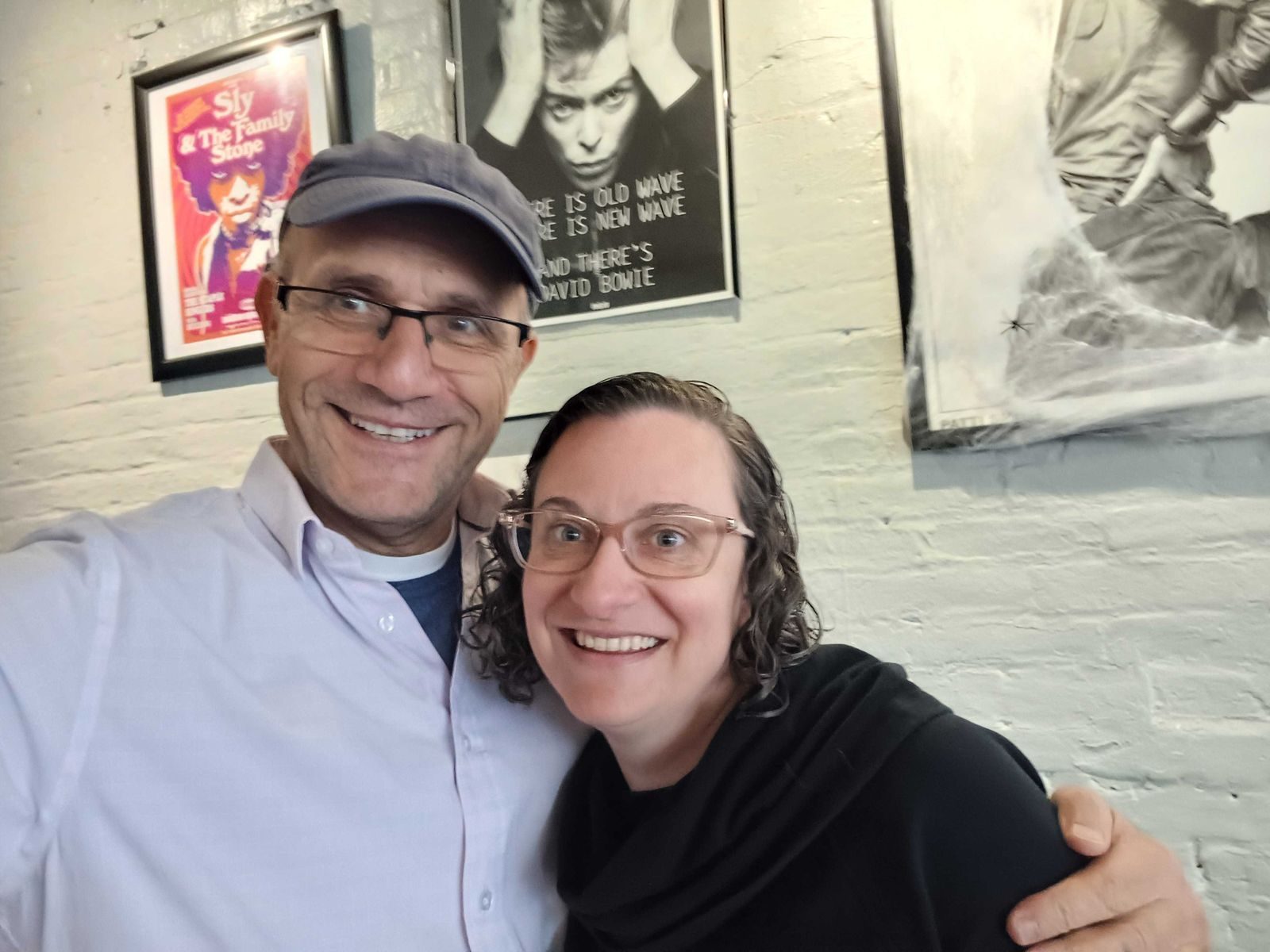 Vision Care, Facial expression, Picture frame, Eyewear, Smile, Glasses, Happiness, Tooth