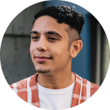 Forehead, Nose, Cheek, Head, Chin, Smile, Eyebrow, Eye, Jaw, Sleeve