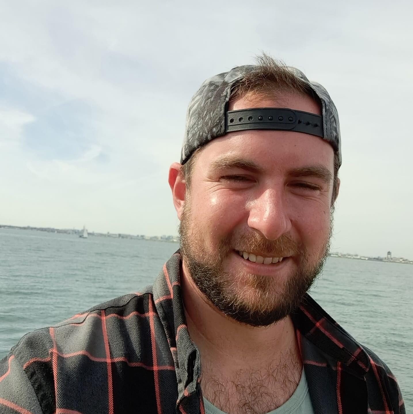 Smile, Chin, Water, Sky, Beard, Jaw, Neck, Cloud, Travel, Happy