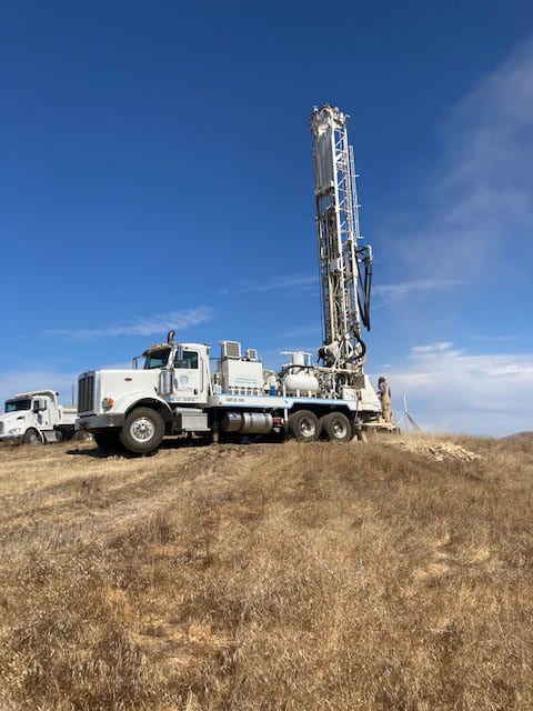 Automotive tire, Wheel, Sky, Car, Vehicle, Plant, Truck, Cloud, Tree
