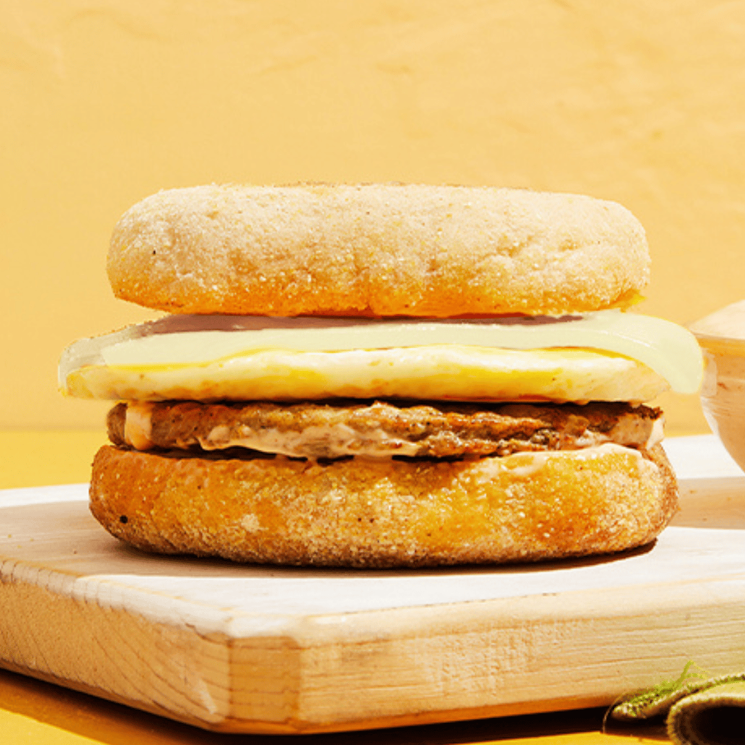 Staple food, Baked goods, Sandwich Cookies, Ingredient, Tableware, Recipe