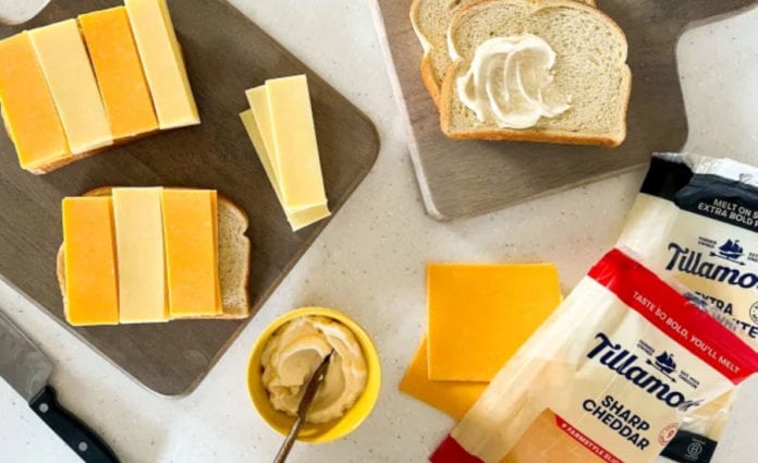 Sheep milk cheese, Ingredient, Food, Recipe, Cuisine, Yellow, Dish, Font, Wood