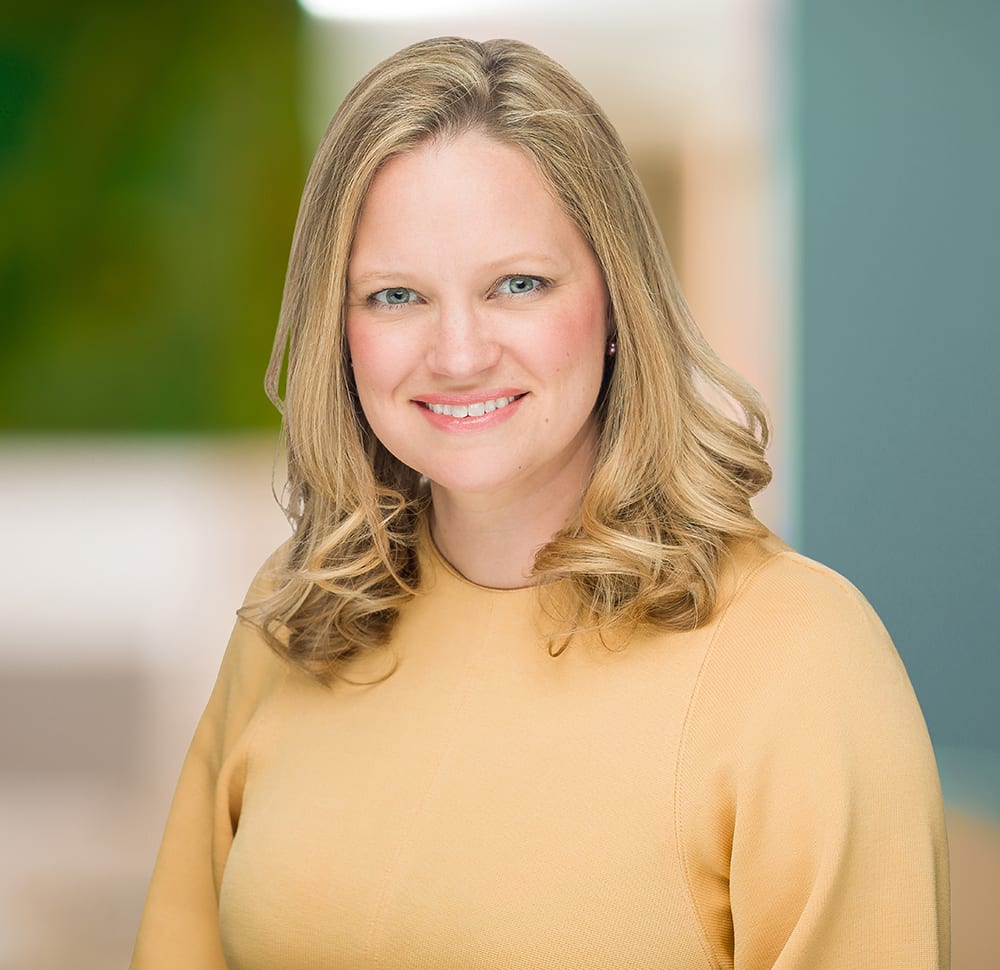 Forehead, Nose, Cheek, Smile, Skin, Lip, Chin, Eyebrow, Eye, Eyelash