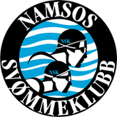 Namsos Svømmeklubb logo with two swimmers' profiles against a blue wavy background.