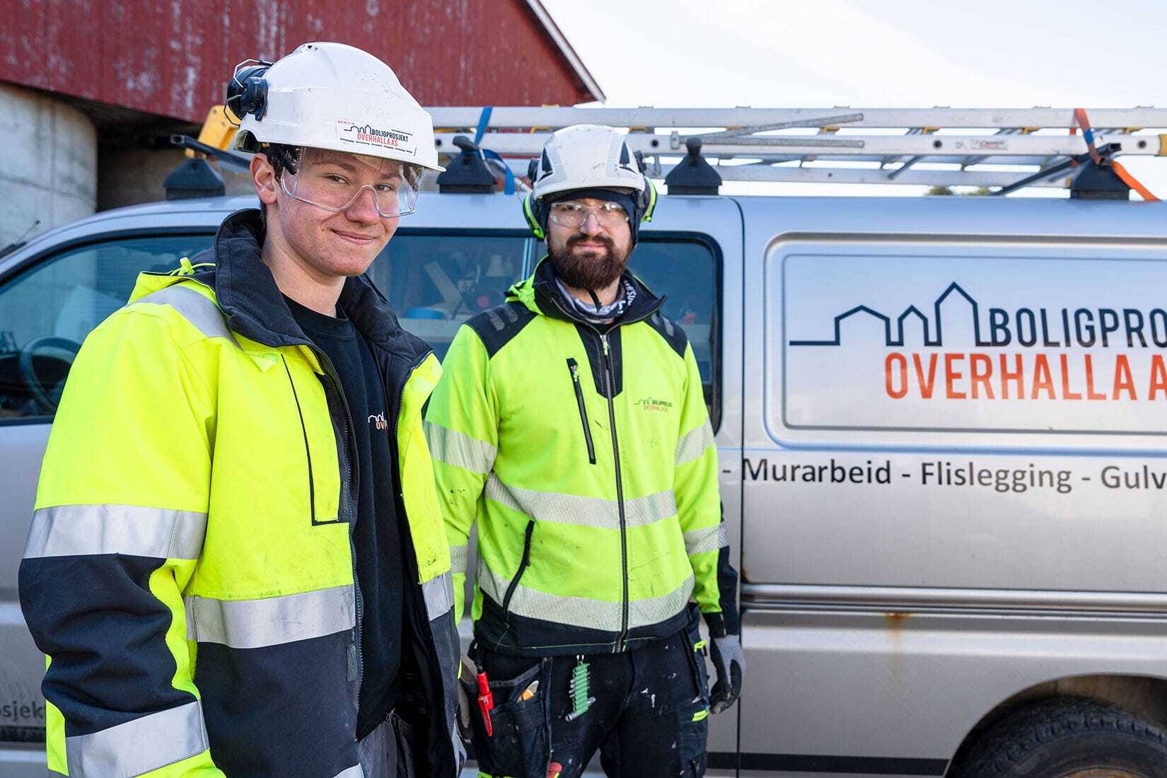High-visibility clothing, Hard hat, Motor vehicle, Workwear, Outerwear, Helmet, Wheel, Smile, Tire