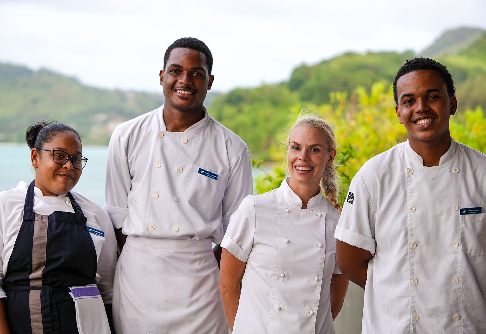 Face, Smile, Head, Sky, Sleeve, Gesture, Happy