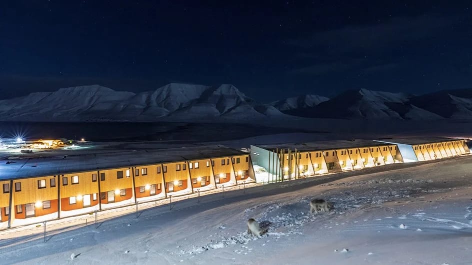 Mountain range, Glacial landform, Winter, Snow, Freezing