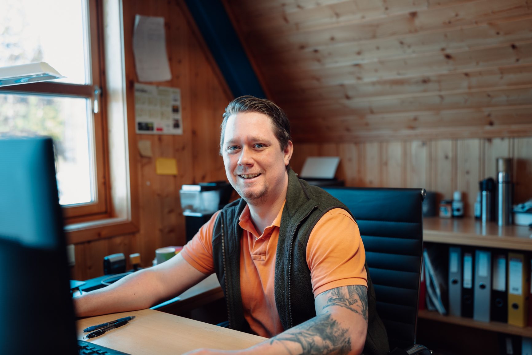 Facial expression, Electronic device, Office Equipment, Smile, Happiness