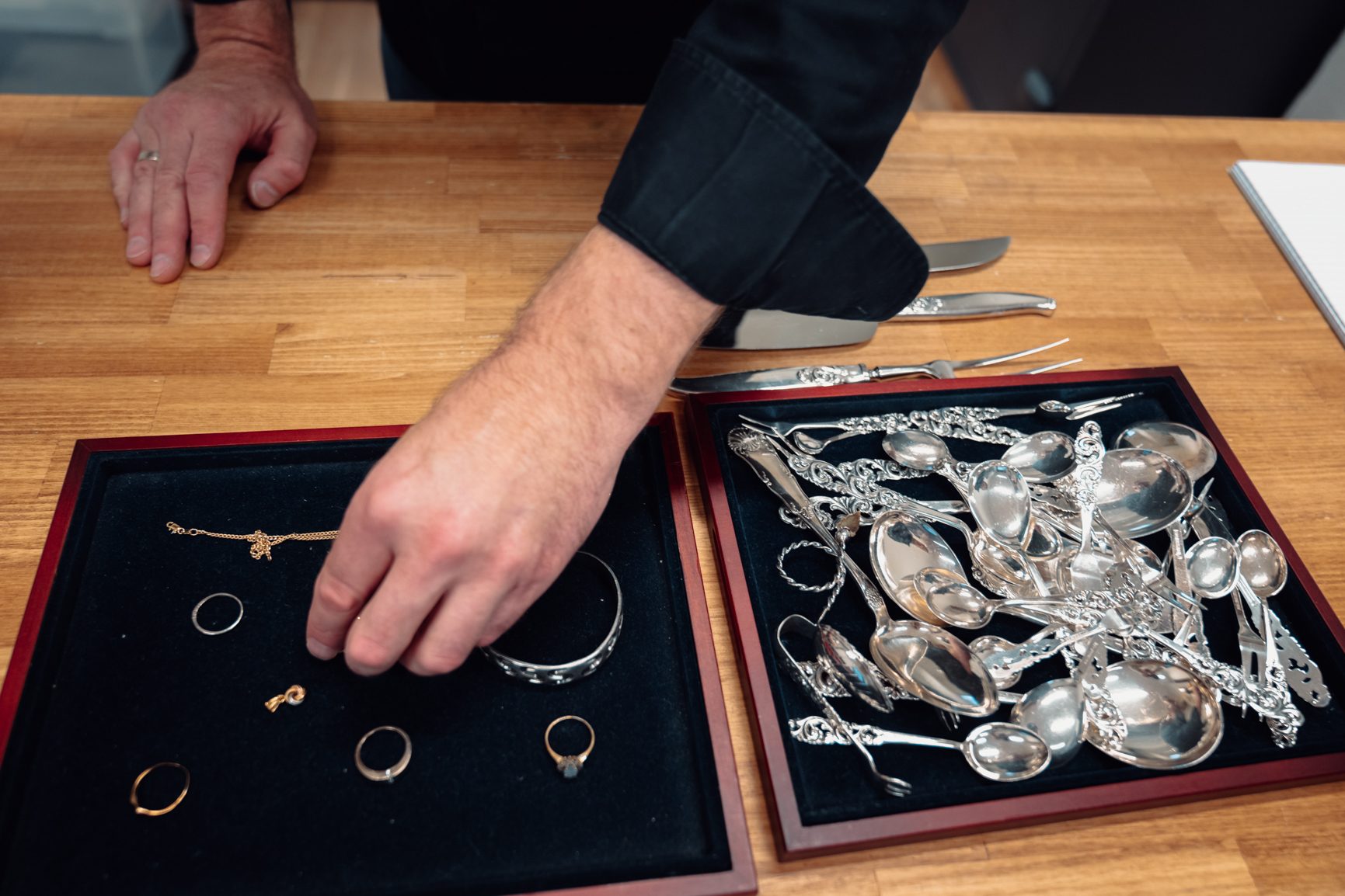 Natural material, Jewellery, Metal, Silver