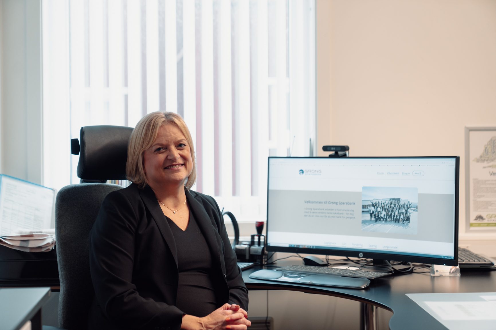 Personal computer, Furniture, Table, Smile
