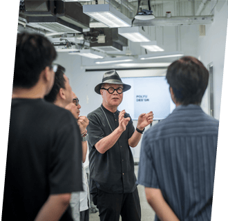 Vision care, Automotive design, Sleeve, Gesture, Eyewear, Hat, T-shirt