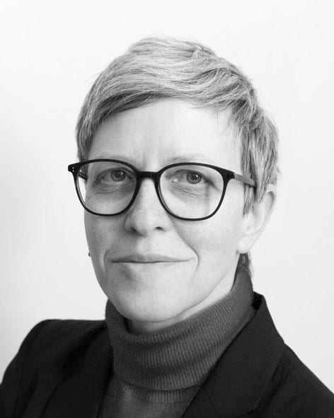 Vision Care, Facial expression, Portrait photography, Eyewear, Eyebrow, Lips, Glasses, Neck, Smile
