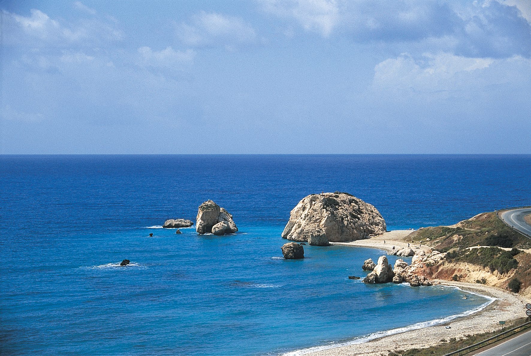 Coastal and oceanic landforms, Natural landscape, Water, Sky, Cloud, Travel