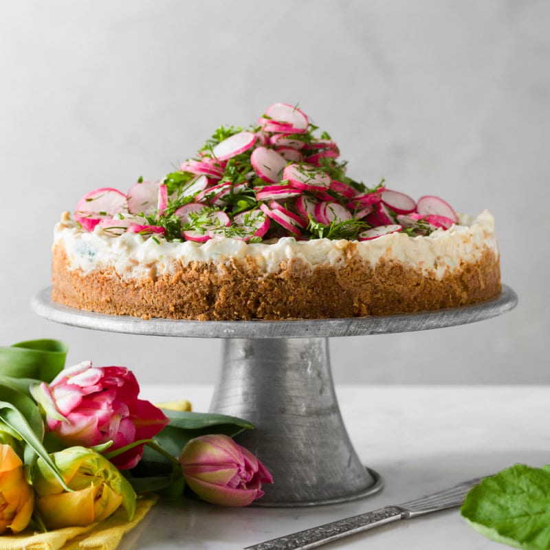 Baked goods, Cake decorating, Food, Tableware, Table, Ingredient, Dishware, Plate, Recipe