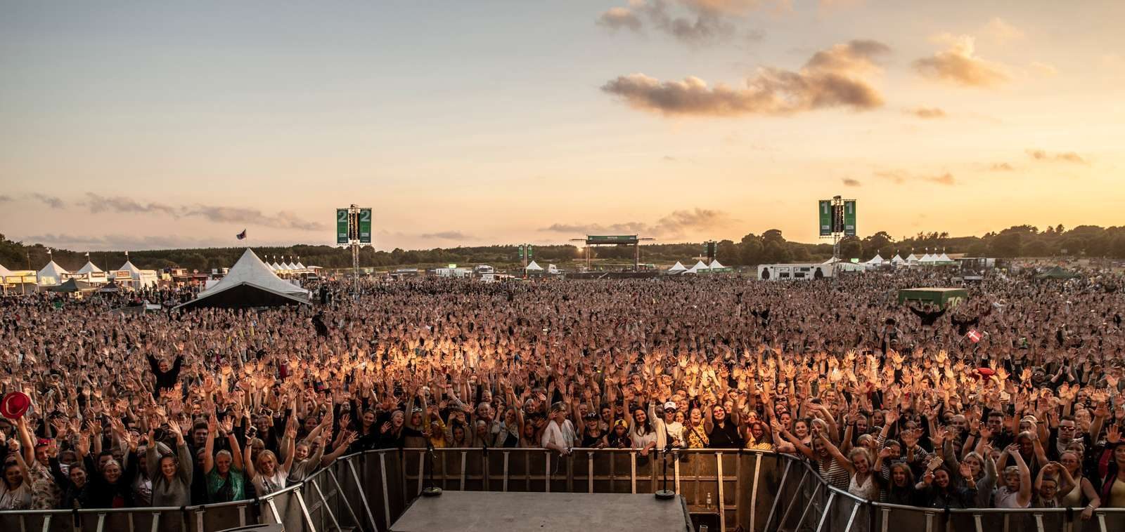 Cloud, Sky, Concert, Entertainment, Fan, Crowd
