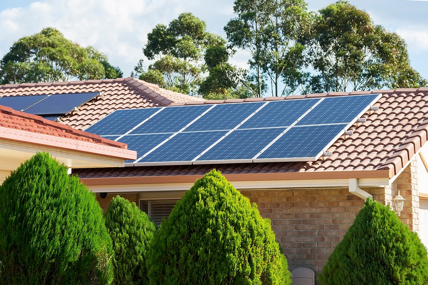 Alarm Com Solar 1