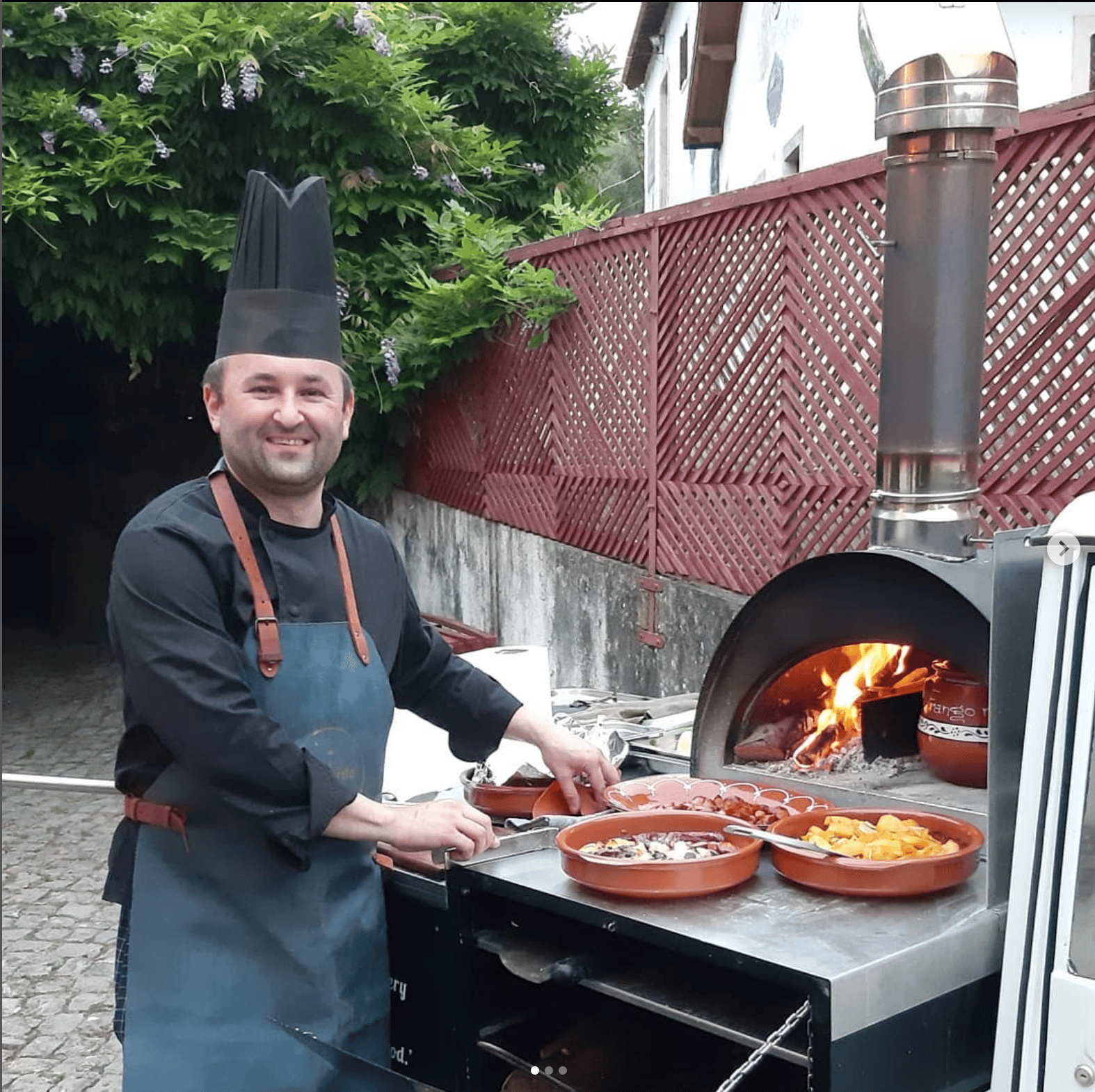 Kitchen appliance, Masonry oven, Staple food, Smile, Cooking, Cuisine