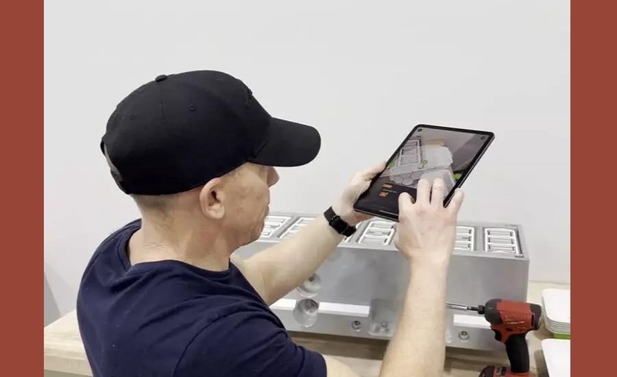 Input device, Baseball cap, Equipment, Sleeve, Gesture