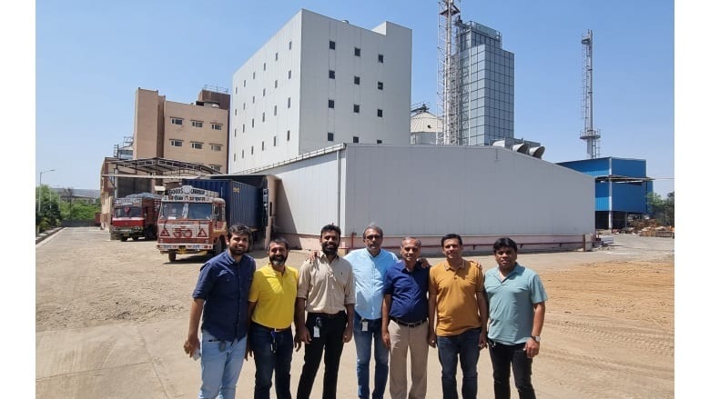 Exterior shot, Buildings, Windows, Truck, Group of people, Sky