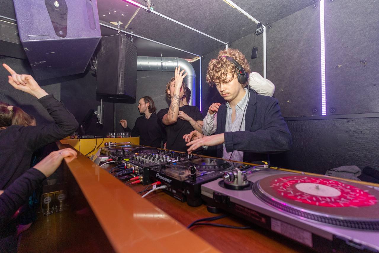 Electronic device, Audio equipment, Disc jockey, Music venue, Entertainment, Electronics, Technology, Headphones, Gadget