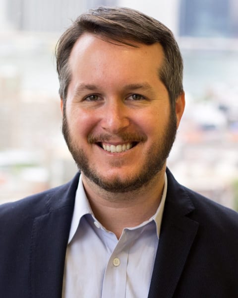 Dress shirt, Forehead, Smile, Chin, Hairstyle, Eyebrow, Beard, Collar, Suit