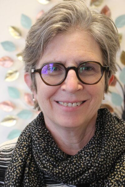 Vision care, Forehead, Nose, Glasses, Cheek, Smile, Skin, Lip, Chin, Eyebrow