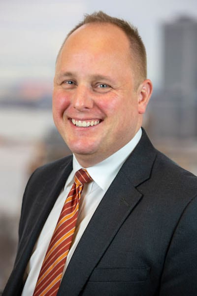 Dress shirt, Smile, Tie, Coat, Suit, Collar, Gesture