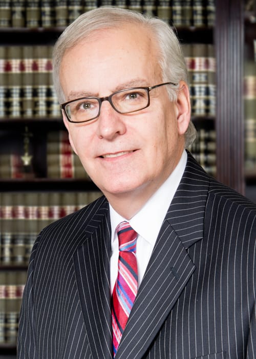 Vision care, Dress shirt, Forehead, Glasses, Smile, Collar, Tie, Suit