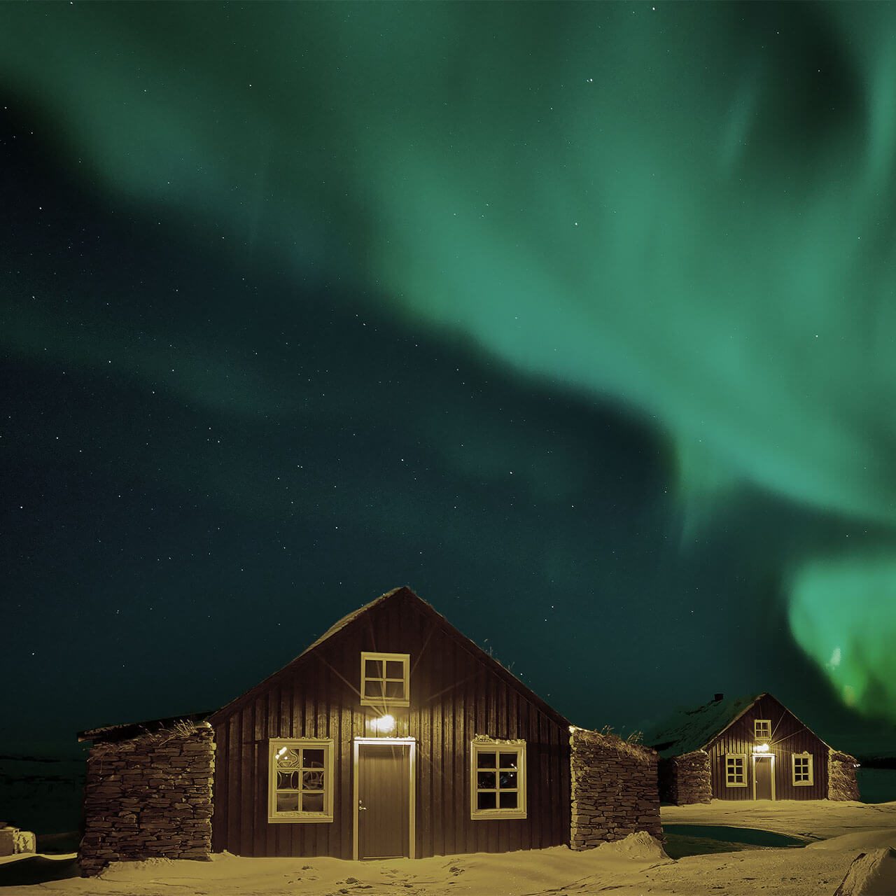 Natural environment, Atmosphere, Sky, Aurora, Window, Light, Nature, Lighting, House