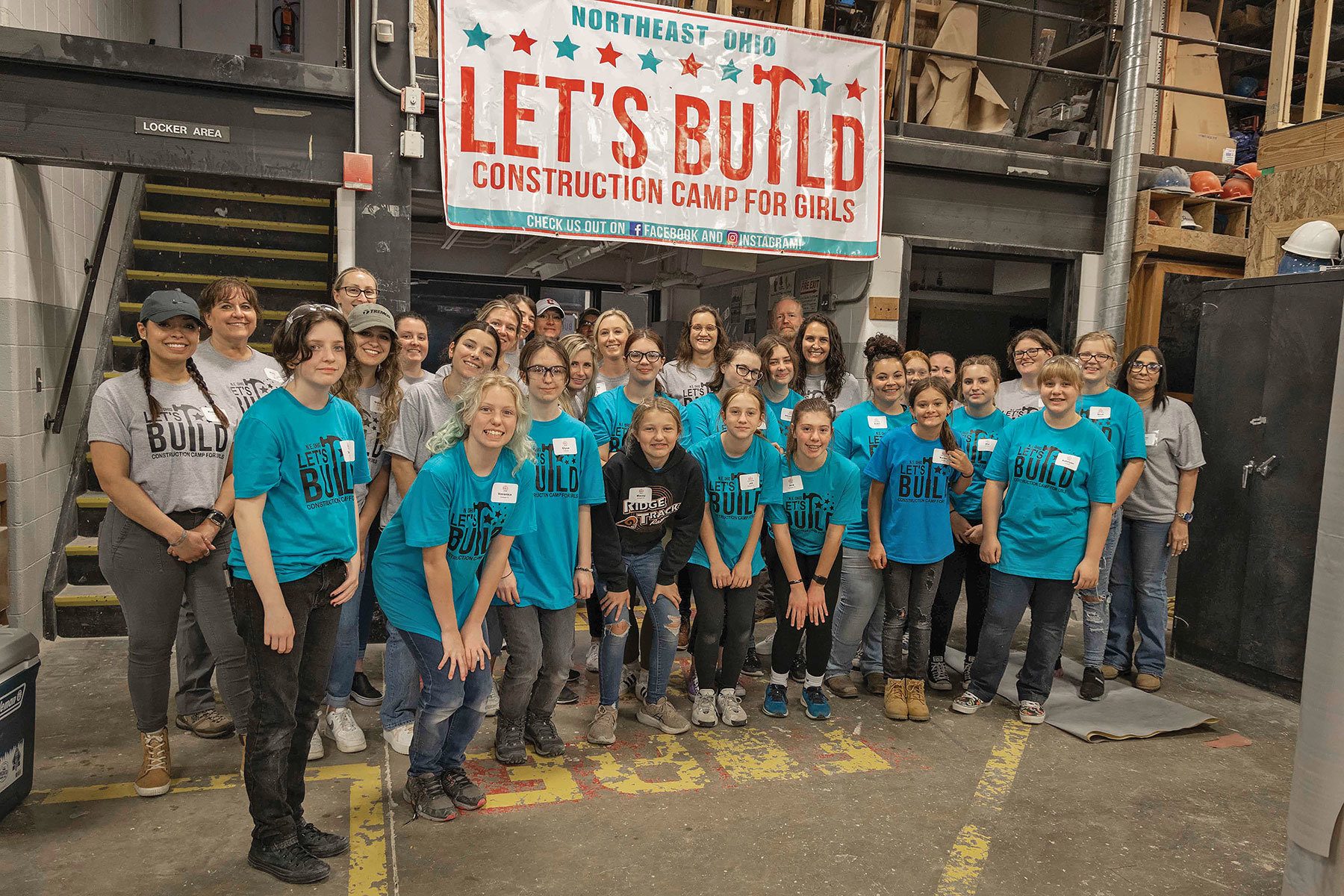 Girls, summer camp, build, construction