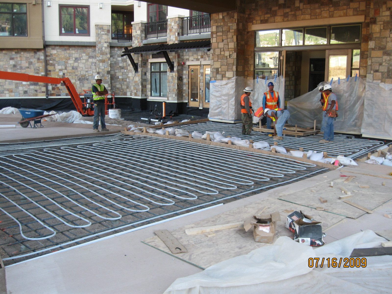 Road surface, Building, Window, Asphalt, Tradesman, Floor