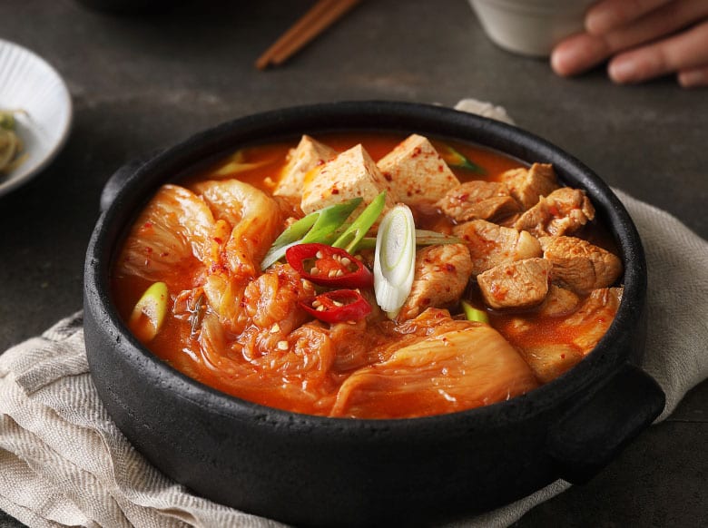 Kimchi jjigae, Food, Tableware, Stew, Recipe, Ingredient