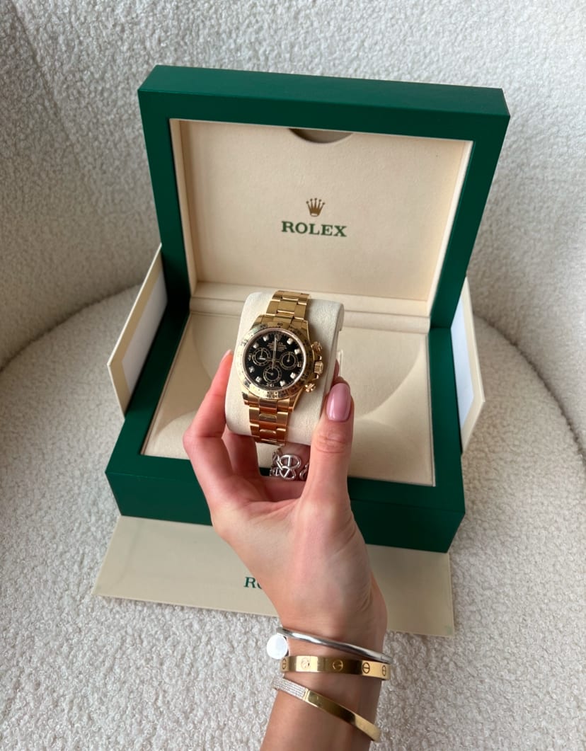 Analog watch, Natural material