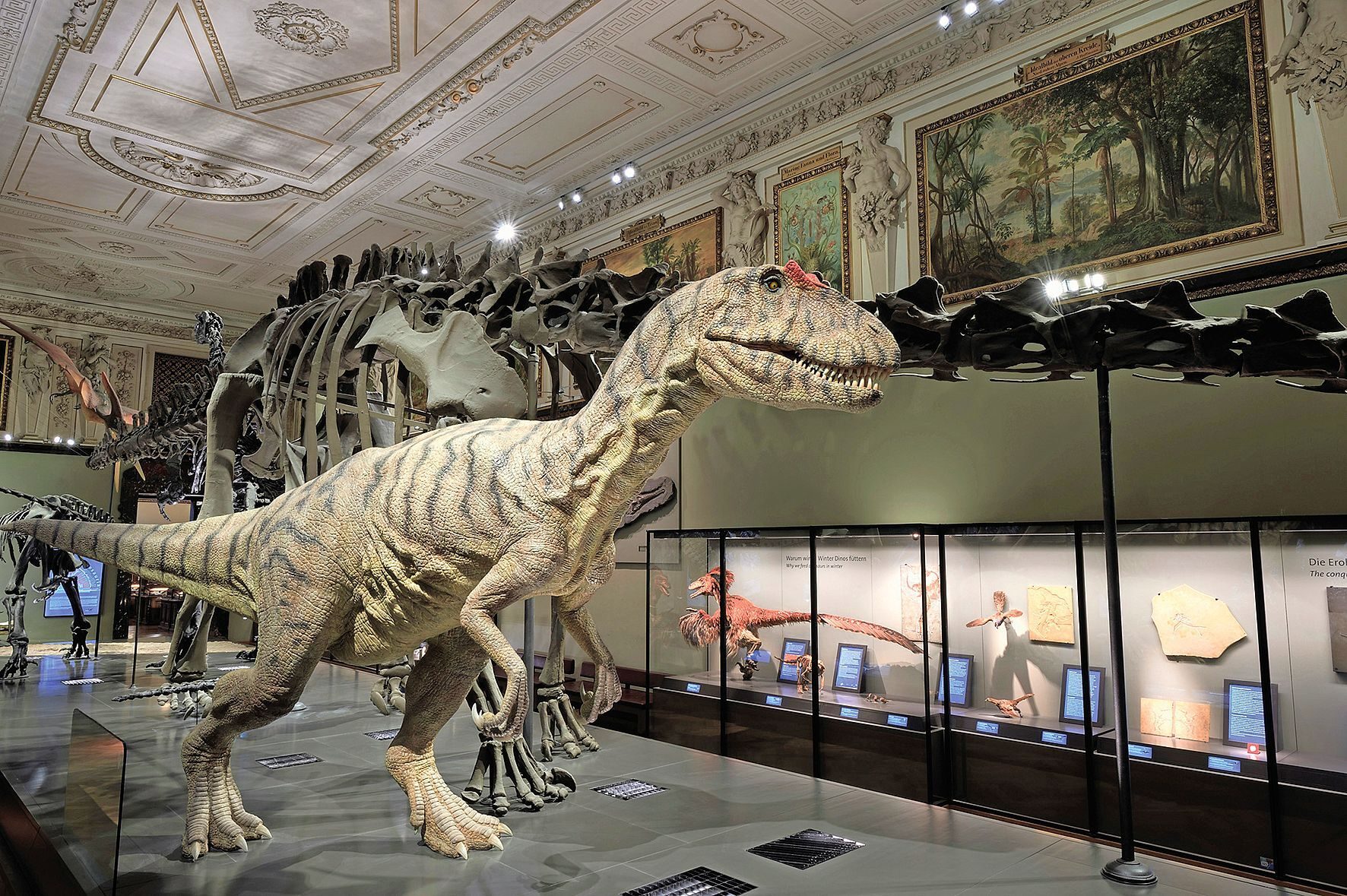 Tourist attraction, Terrestrial animal, Extinction, Dinosaur, Skeleton, Tyrannosaurus, Bone, Museum, Fossil, Exhibition