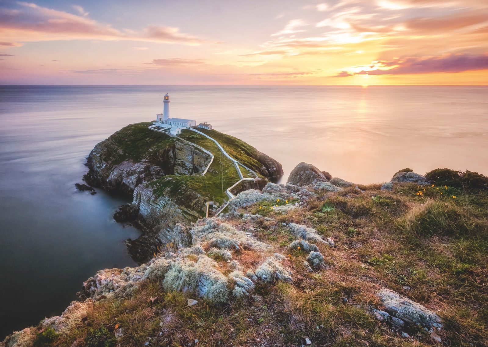 Natural landscape, Water, Cloud, Sky, Light, Plant, Lighthouse, Nature, Highland, Sunlight
