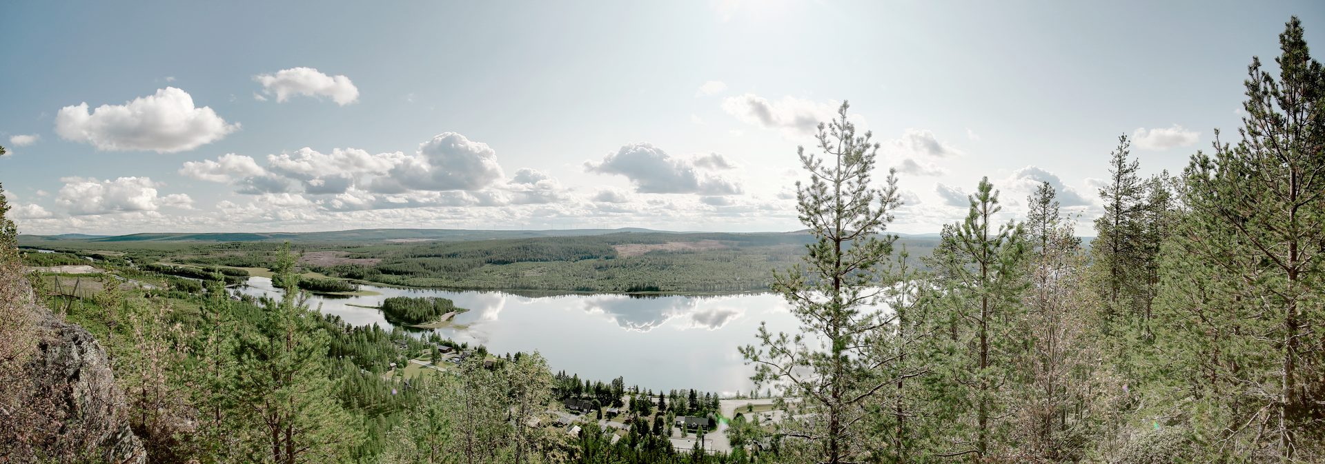Water resources, Plant community, Natural landscape, Cloud, Sky, Ecoregion, Highland
