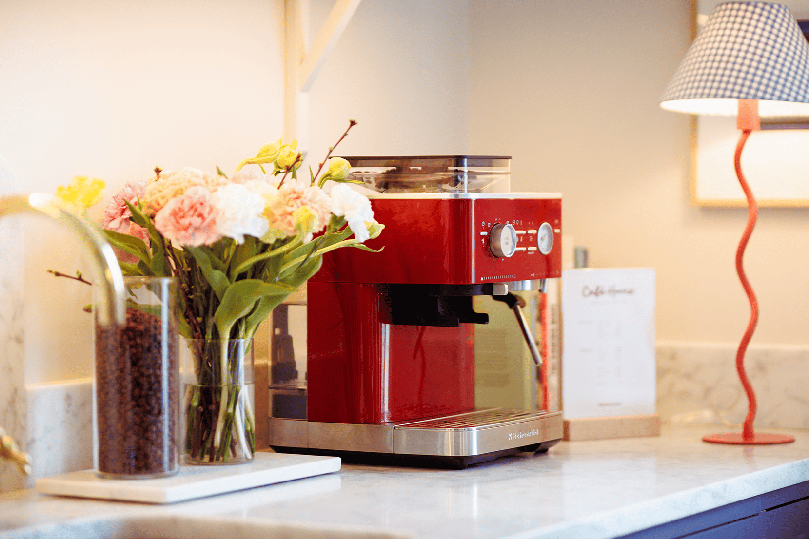 Kitchen Appliance, Espresso machine, Tableware, Coffeemaker, Cup, Serveware, Drinkware