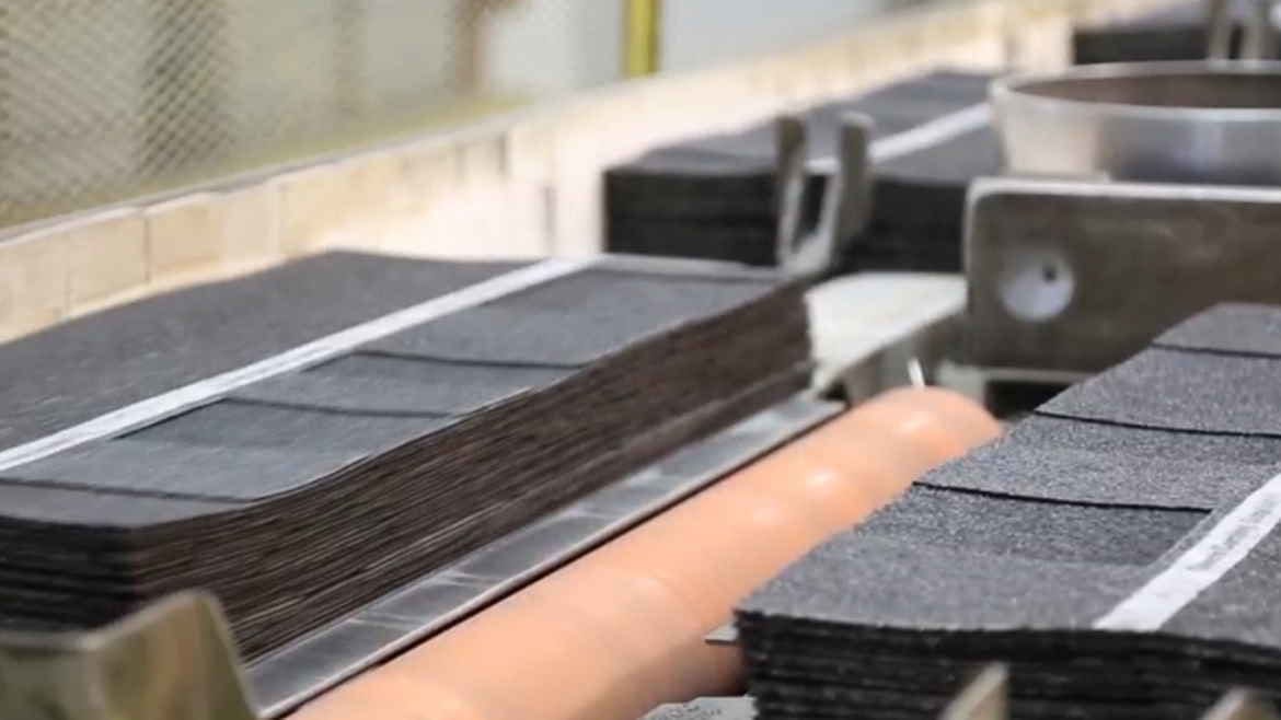 Automotive tire, Wood, Floor, Flooring, Bumper