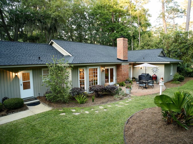 Land lot, Residential area, Plant, Window, Building, Tree, House, Grass