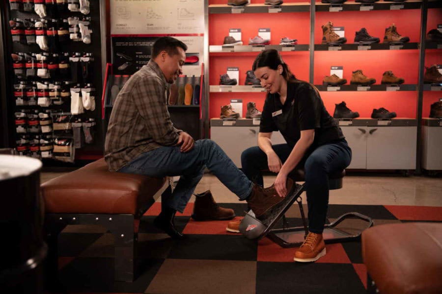 Drinking establishment, Footwear, Jeans, Trousers, Shoe, Shirt, Shelf, Fashion, Eyewear, Shelving