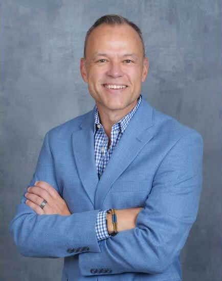 Dress shirt, Clothing, Smile, Sleeve, Gesture, Collar