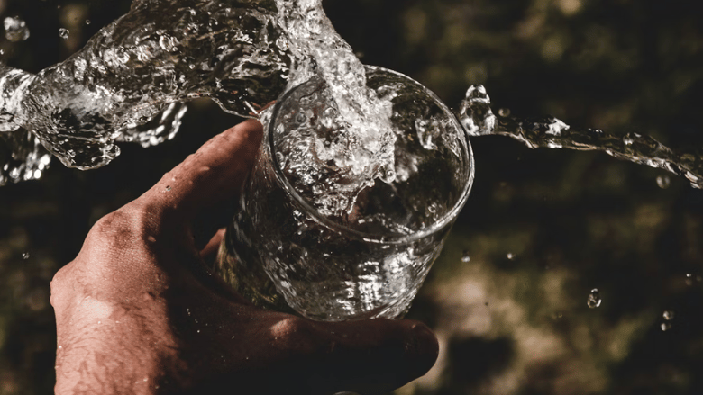 Flash photography, Water, Liquid, Drinkware, Fluid, Drink